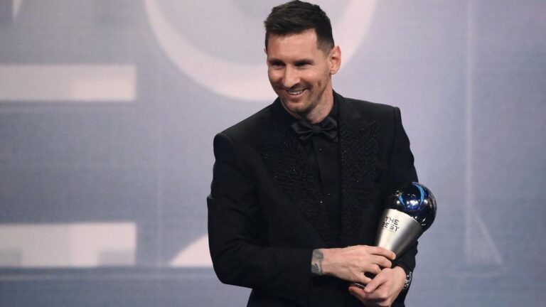 Messi sigue haciendo historia: ganó su tercer premio The Best al mejor jugador del mundo imagen-24