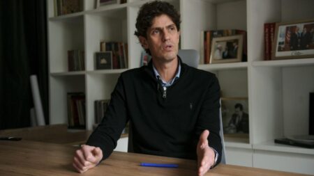 «Mientras se les perdonan deudas a las empresas, se ajusta a los jubilados», dijo el Presidente de la UCR "Mientras se les perdonan deudas a las empresas, se ajusta a los jubilados", dijo el Presidente de la UCR imagen-8