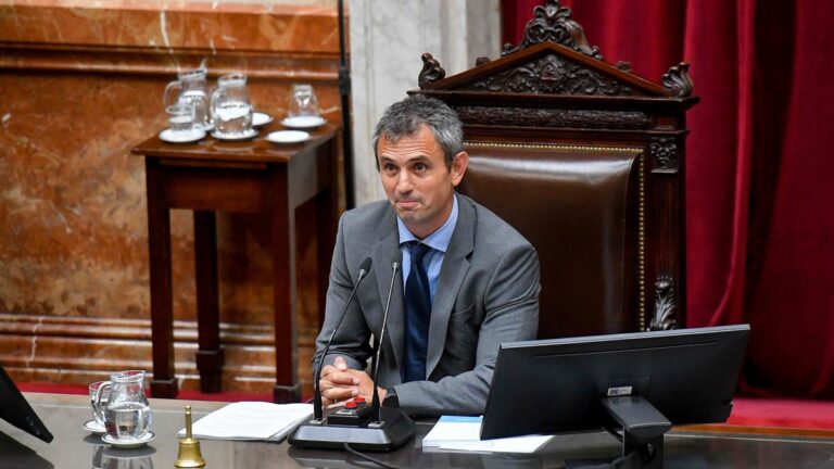 La Libertad Avanza buscará emitir dictamen esta semana sobre el proyecto de ley de ‘Bases’ La Libertad Avanza buscará emitir dictamen esta semana sobre el proyecto de ley de 'Bases' imagen-16