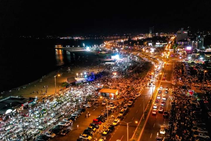 En Encarnación, una multitud recibió el Año Nuevo en la playa San José imagen-1