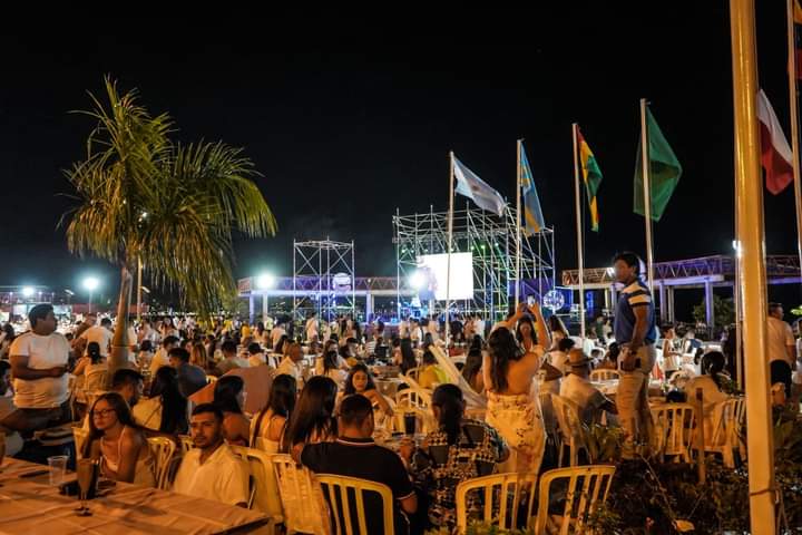 En Encarnación, una multitud recibió el Año Nuevo en la playa San José imagen-6