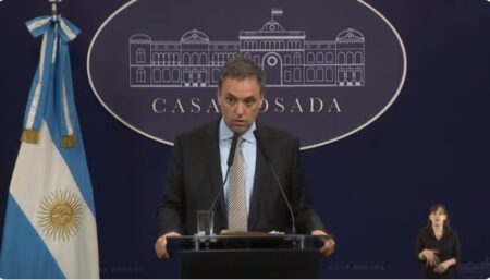 Ahora dicen que el Gobierno «jamás puso en discusión» coparticipar el impuesto Pais Ahora dicen que el Gobierno "jamás puso en discusión" coparticipar el impuesto Pais imagen-8