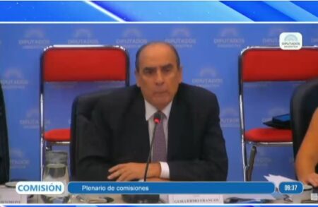 Ley Ómnibus: continúa el plenario con la presencia de Guillermo Francos y Patricia Bullrich Ley Ómnibus: continúa el plenario con la presencia de Guillermo Francos y Patricia Bullrich imagen-2