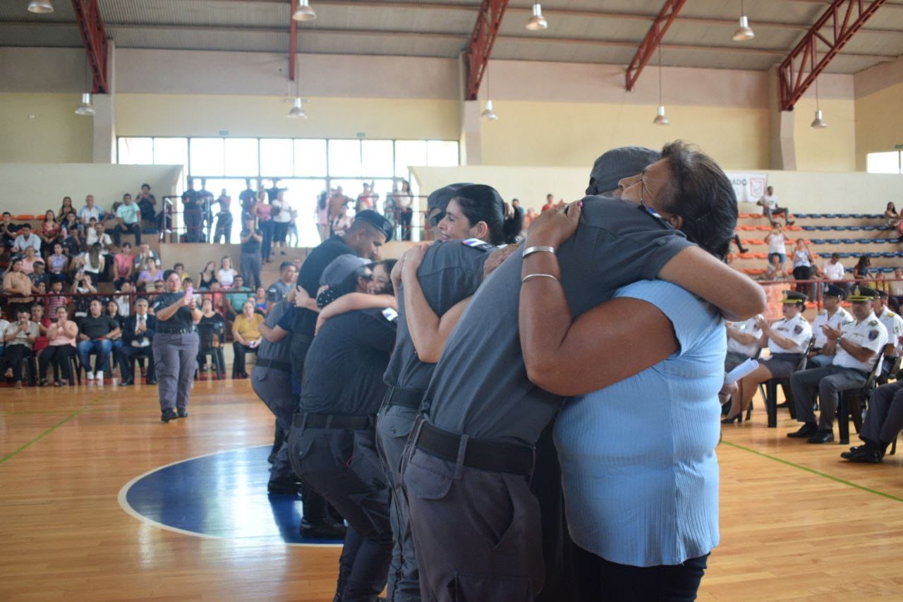 En acto anual realizado en Eldorado, 124 penitenciarios recibieron sus certificados de ascenso imagen-8