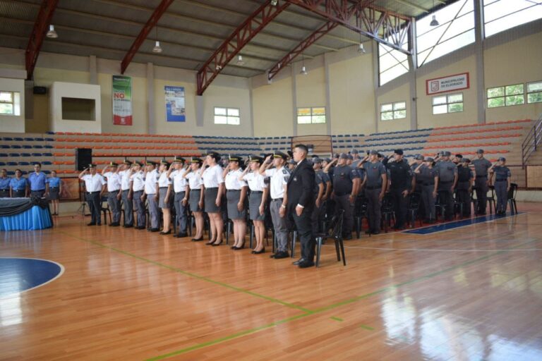 En acto anual realizado en Eldorado, 124 penitenciarios recibieron sus certificados de ascenso imagen-27