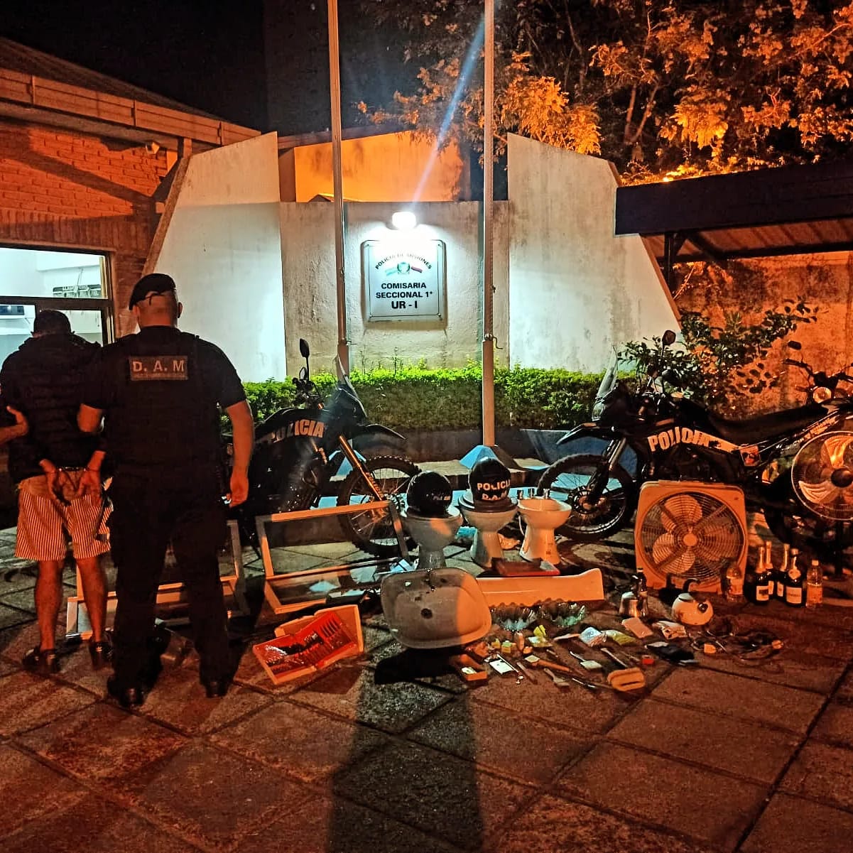 Operativo nocturno en Posadas: Seis personas detenidas por tentativas de robos en la ciudad imagen-6