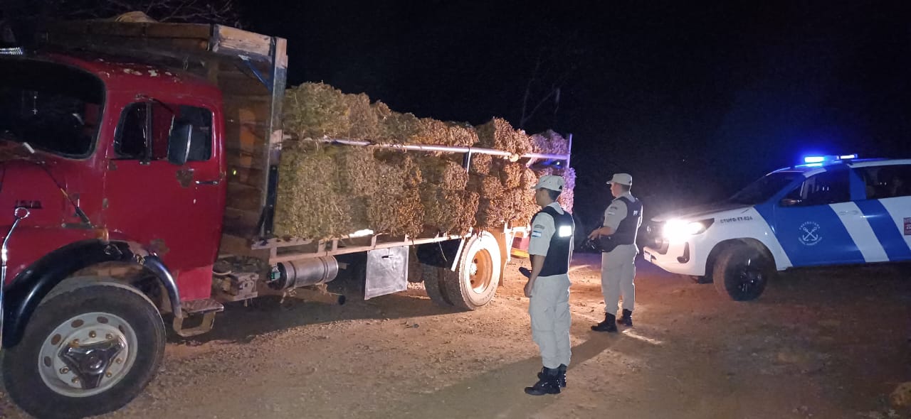Prefectura secuestró más de cinco toneladas de tabaco en Misiones imagen-1