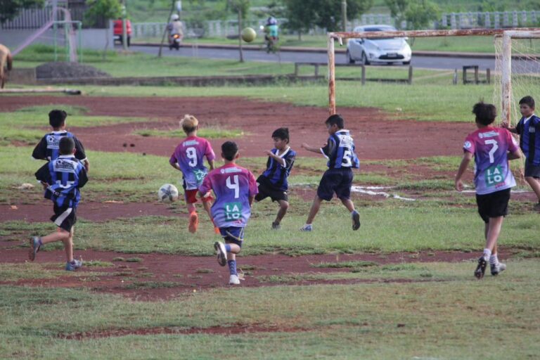 Impulsan actividades deportivas en los barrios posadeños imagen-28