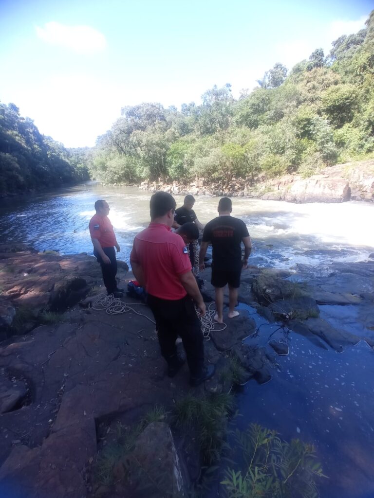 Un hombre falleció ahogado en un arroyo de Mado Un hombre falleció ahogado en un arroyo de Mado imagen-14