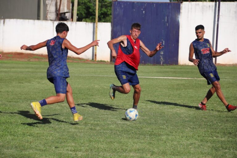 Fútbol: Mitre irá por la clasificación el domingo imagen-16