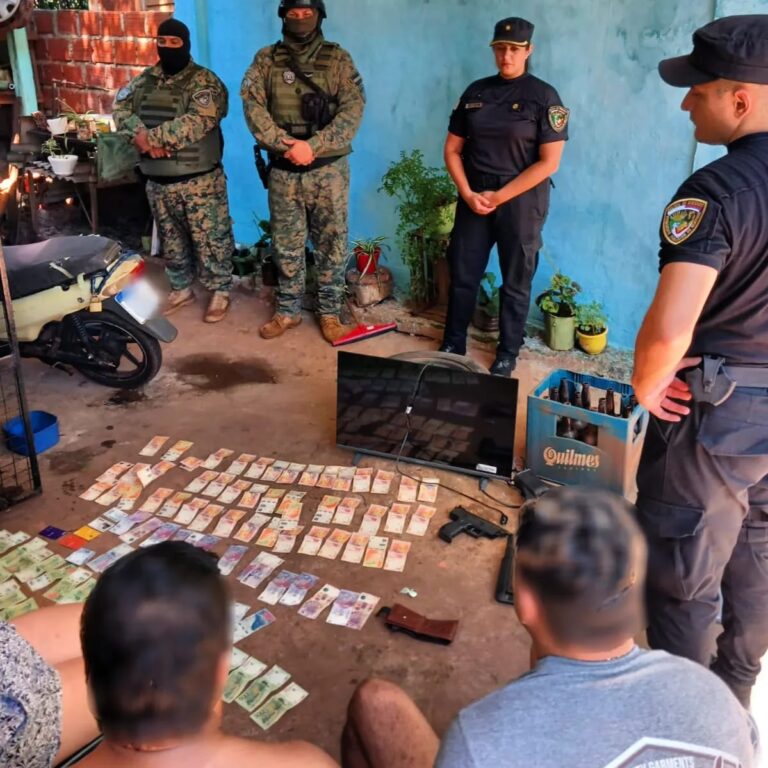 Tres detenidos en un mega operativo policial: incautaron más de $6 millones, droga y elementos robados imagen-29