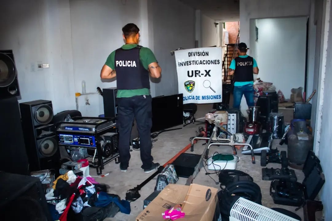 Mega-allanamiento: casi 30 millones de pesos en objetos incautados en un búnker desbaratado por la Policía imagen-6