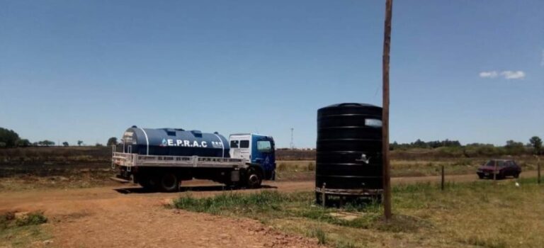 Eprac asiste también ante problemas de agua en el interior de la Provincia imagen-45