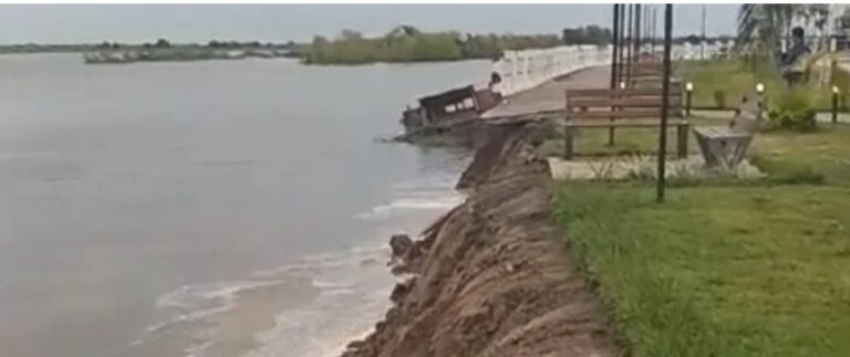 Corrientes: por las intensas lluvias se derrumbó la costanera "Diego Armando Maradona", de Esquina imagen-40