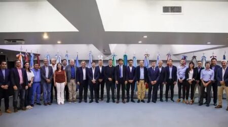 Gobernadores pidieron coparticipar el impuesto Pais Gobernadores pidieron coparticipar el impuesto Pais imagen-1