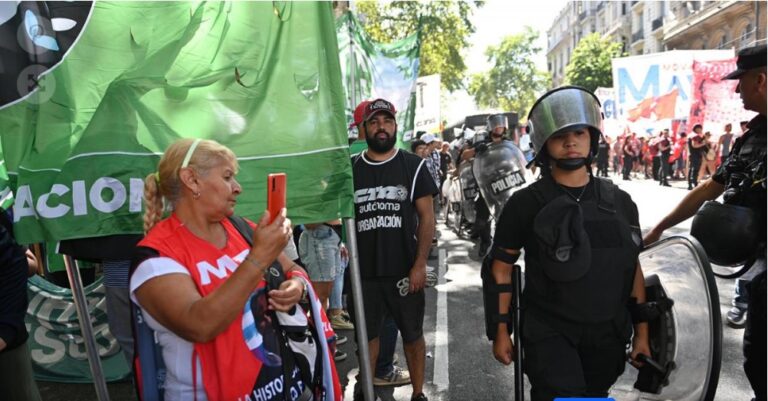 Gremios y organizaciones sociales movilizados al Congreso imagen-15