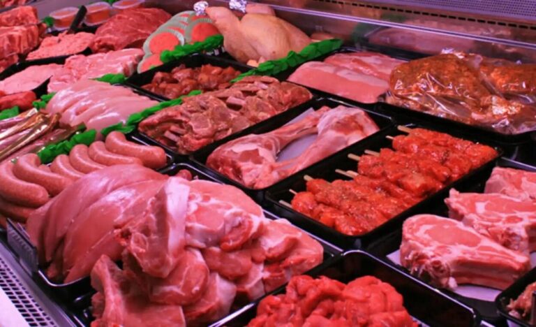 Por efecto de la inflación, se desplomó el consumo de carne vacuna imagen-12