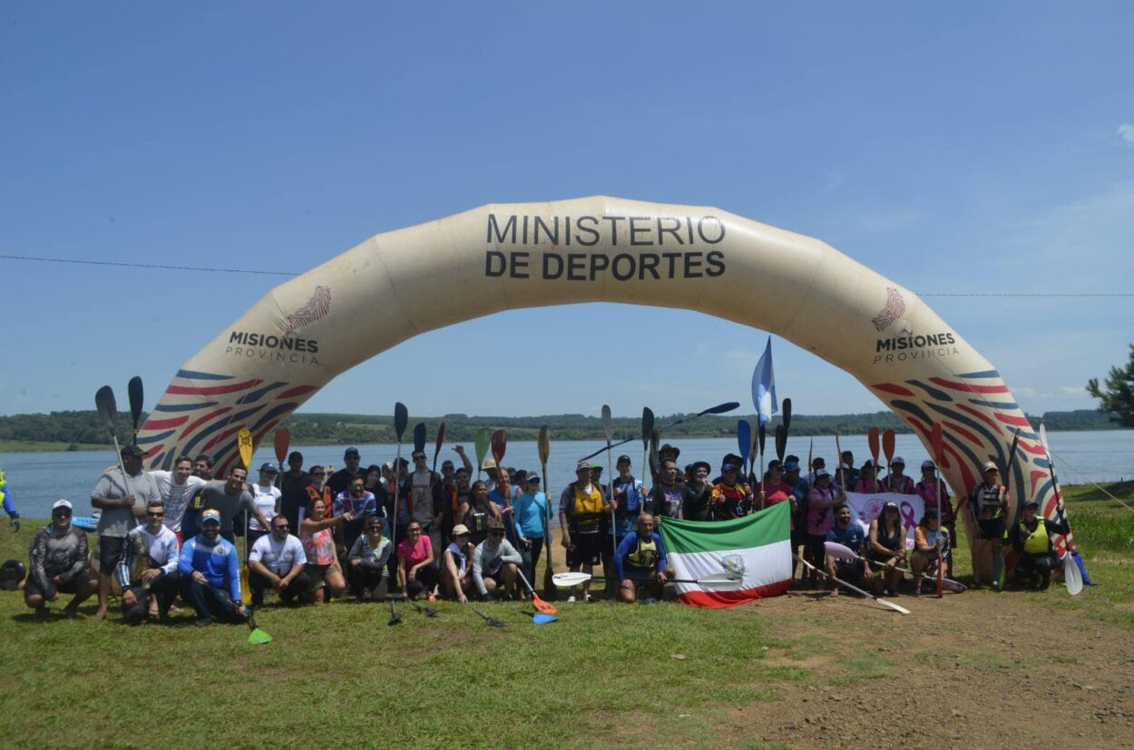 Más de 110 deportistas participaron de la Primera Remada Internacional en Corpus Christi  imagen-7