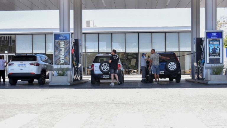 El Gobierno comenzó a aplicar los aumentos de impuestos a combustibles por 2021 y 2022 imagen-37