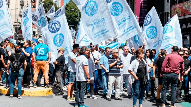 Paro de 24 horas de trabajadores de la sanidad en reclamo de una recomposición salarial imagen-46