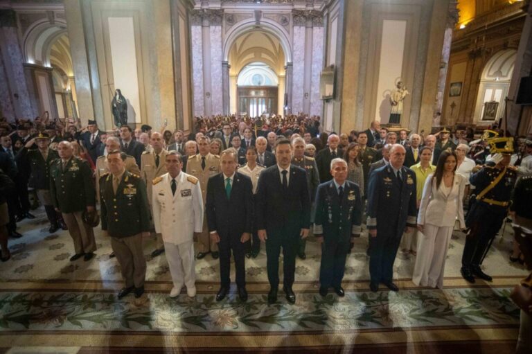 “El legado de San Martín está hoy más vigente que nunca”, afirmó el ministro Petri en el acto por el 246º aniversario del natalicio del Libertador imagen-32