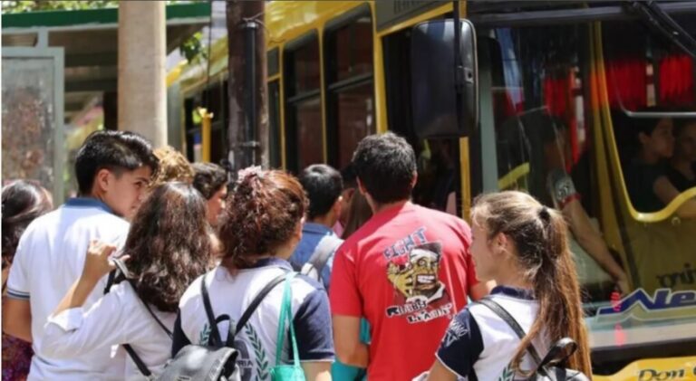 Misiones mantiene el Boleto Estudiantil Gratuito ante la eliminación de subsidios nacionales imagen-3