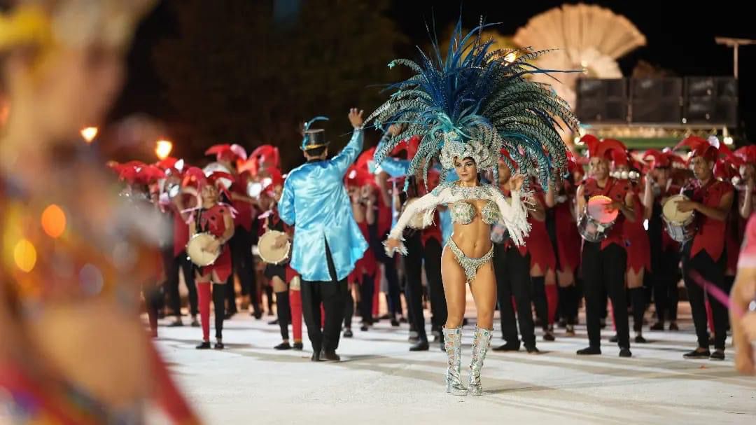 Misiones a puro color y plumas rumbo al fin de semana XL de Carnaval  imagen-2