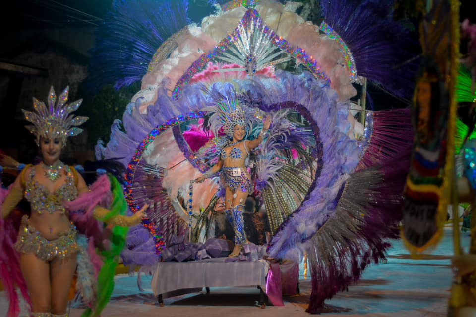 Misiones a puro color y plumas rumbo al fin de semana XL de Carnaval  imagen-8