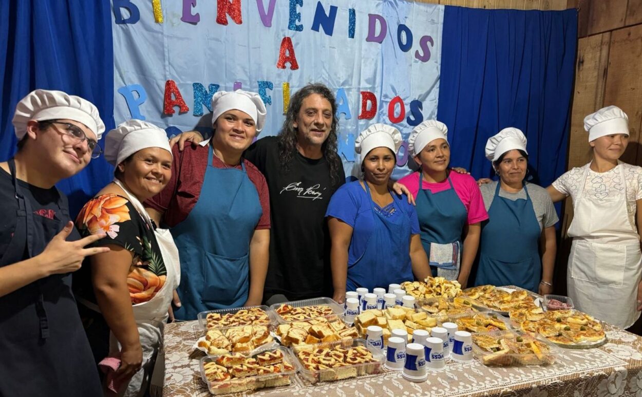 Campo Viera: Trabajadoras de la economía popular inauguraron panadería "Horneando Sueños" imagen-2