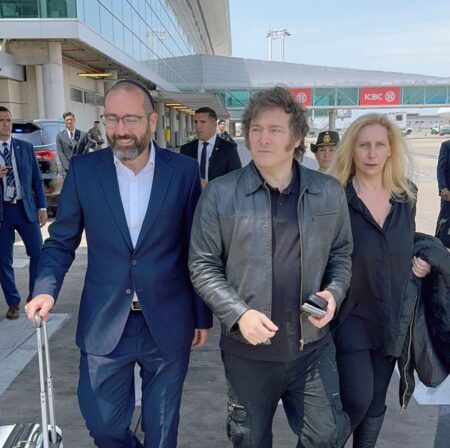 El presidente Milei partió rumbo a Israel imagen-10