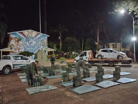 Gendarmería incautó 24.000 paquetes de cigarrillos ilegales en dos procedimientos Gendarmería incautó 24.000 paquetes de cigarrillos ilegales en dos procedimientos imagen-1