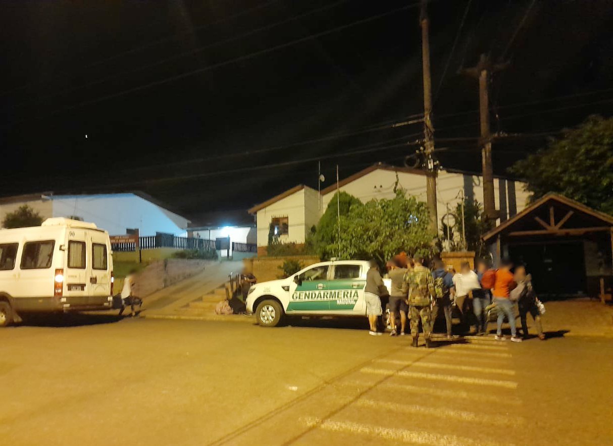 Gendarmería repatrió y asistió a 20 hombres que eran explotados laboralmente en Brasil  imagen-1