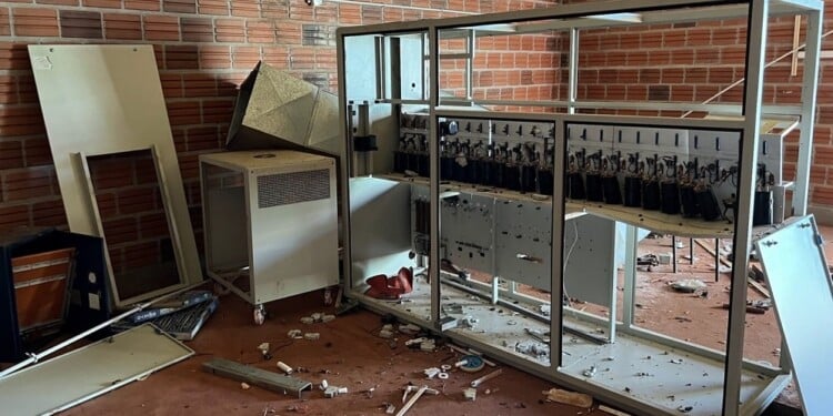 Repudible: robo y vandalismo en la planta transmisora de Radio Tupambaé imagen-1