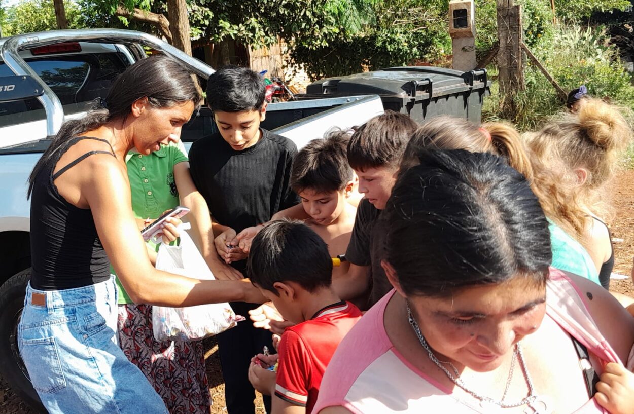 La Clínica del Juguete visitó el merendero Ñande Yara y realizó una donación a los vecinos de la zona   imagen-4