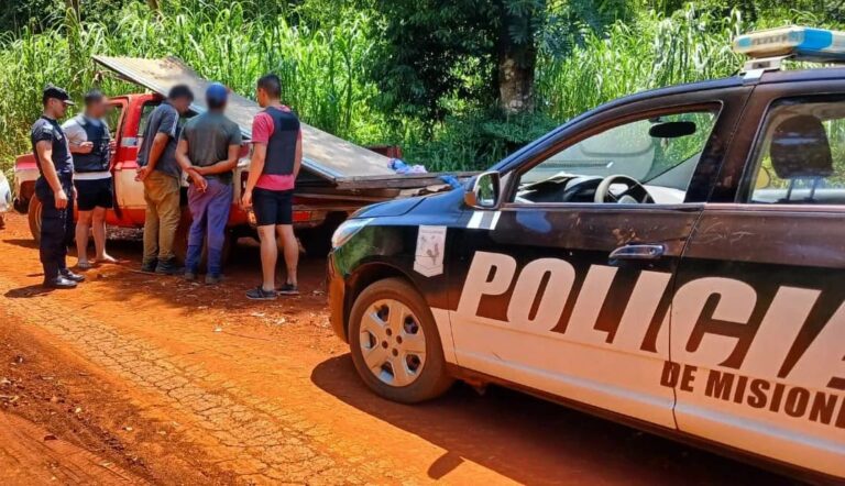 Policías recuperaron bienes sustraídos de una escuela del Alcázar y detuvieron a dos personas imagen-14