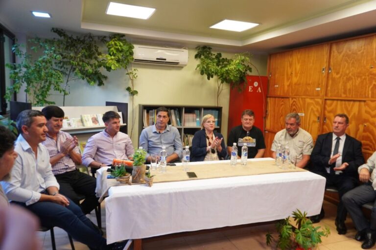 Con el desafío de enfrentar el cambio climático y potenciar la conciencia ambiental, lanzaron la 6ta edición de la Limpieza Binacional del Río Uruguay imagen-14