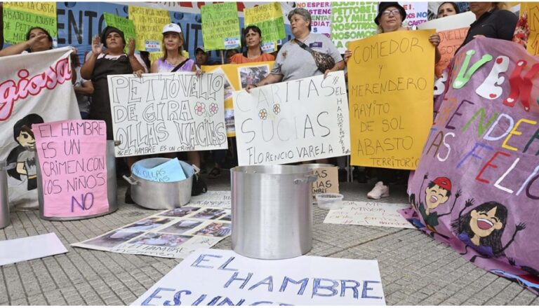 En la orfandad, más de 35 mil misioneros que asisten a comedores y merenderos porque Nación no envía alimentos imagen-40