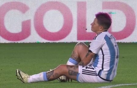 Fútbol: Yamila Rodríguez se retiró lesionada en la goleada sufrida por Argentina ante EE.UU. imagen-2