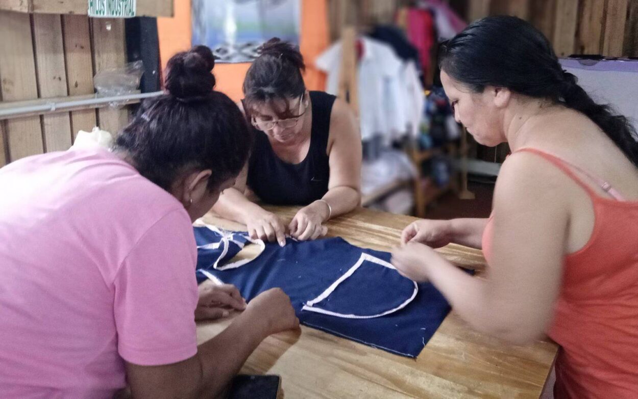 "A la falta de humanidad de un Estado que ajusta, ponemos manos a la obra con producción y trabajo", observan imagen-2