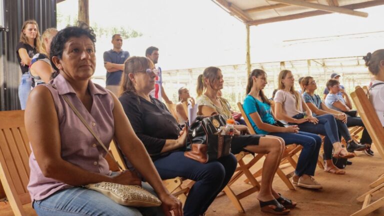 Promueven iniciativas destinadas a mujeres rurales mediante créditos para la producción imagen-48