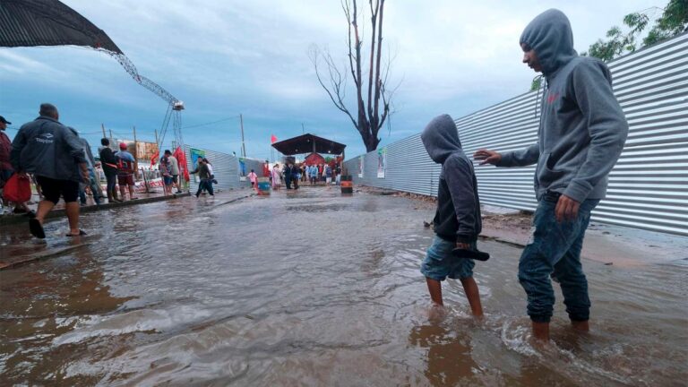 Corrientes sufre "la peor catástrofe natural" por inundaciones y hay temor por saqueos imagen-30