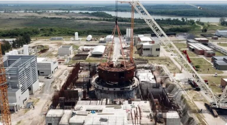 Renunció titular de la CNEA: se paralizó la construcción de Carem 25, la mini central nuclear argentina imagen-26