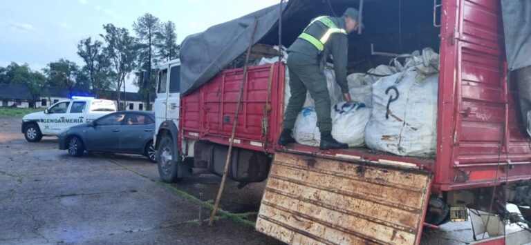 Secuestran un cargamento de más de 28.000 kilos de alambre de cobre que eran transportados en un camión desde Santa Fe hacia Misiones imagen-26