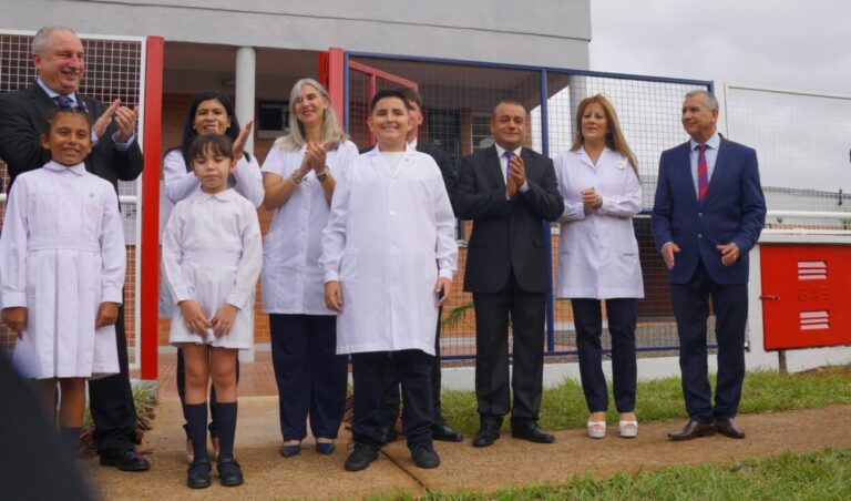 “Lo más importante es que los chicos estén en las escuelas", dijo Herrera Ahuad en el inicio del Ciclo Lectivo en Misiones imagen-9