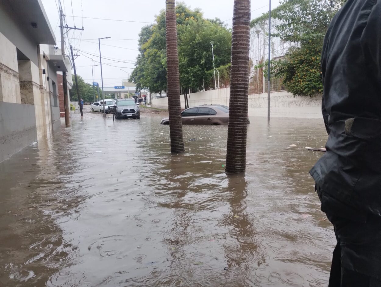 Corrientes sufre "la peor catástrofe natural" por inundaciones y hay temor por saqueos imagen-6