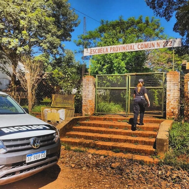 La Policía continúa con el plan de seguridad en establecimientos educativos de Misiones imagen-31