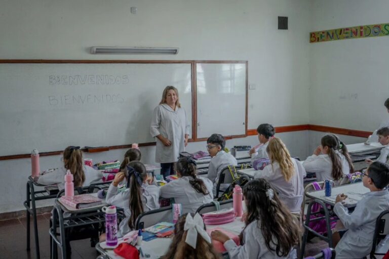 La Comuna posadeña acompañó la vuelta a clases optimizando servicios de salud, transporte y poniendo a punto entornos educativos imagen-21