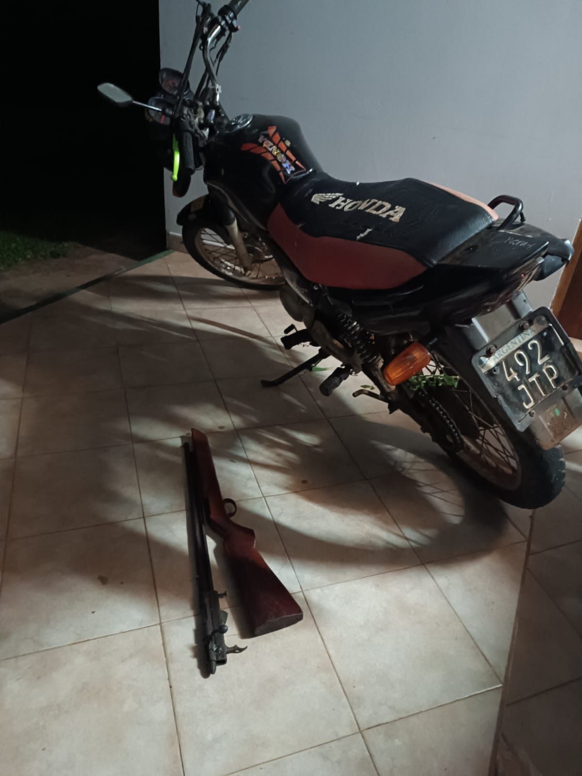 Sorprendieron a cazadores en la Reserva Yabotí y les incautaron armas y motocicletas imagen-35