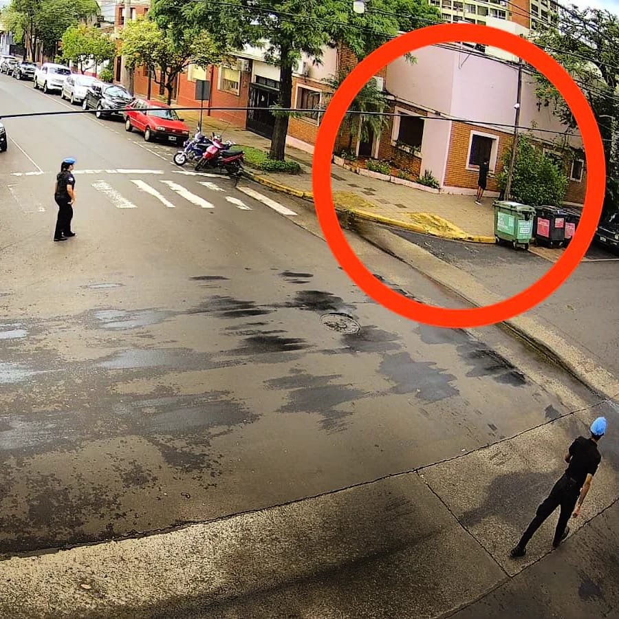 Intentó ingresar a robar a una vivienda del microcentro posadeño y para engañar a las cámaras del 911 se cambió de ropa: terminó detenido imagen-6