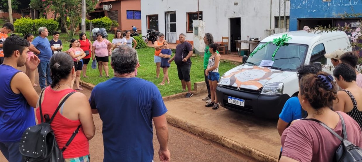Azara: Cooperativa "Manos Productivas" recibió vehículo para fortalecer la producción de alimentos imagen-8